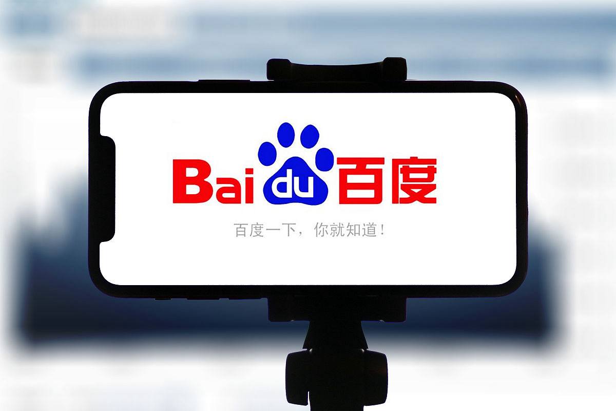 大小单双app王一博在角落被喷香槟